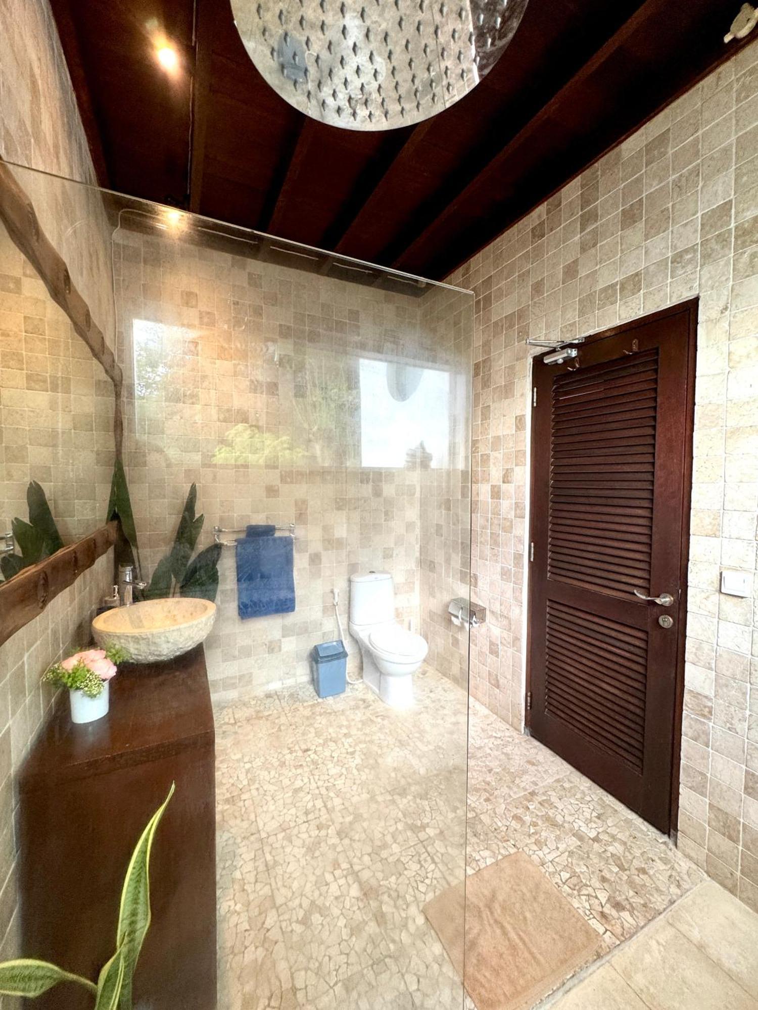 Bale Bingin Beachfront Stay Uluwatu Quarto foto